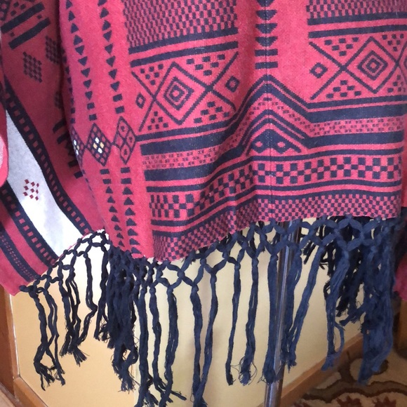 TASSO ELBA Collection Size OSFA
Poncho 100% Cotton Overhead V-Neck $119 NEW - Picture 12 of 16